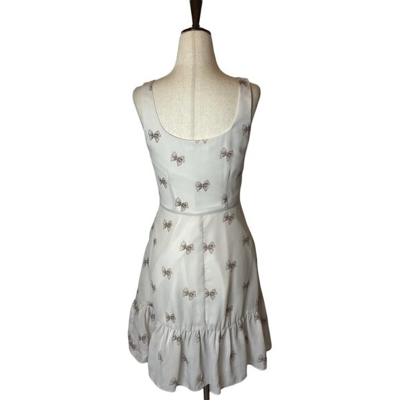 BB Dakota Revolve White Fit And Flare Mini Dress With‎ Gray Bow Print Size 0 - Picture 7 of 14
